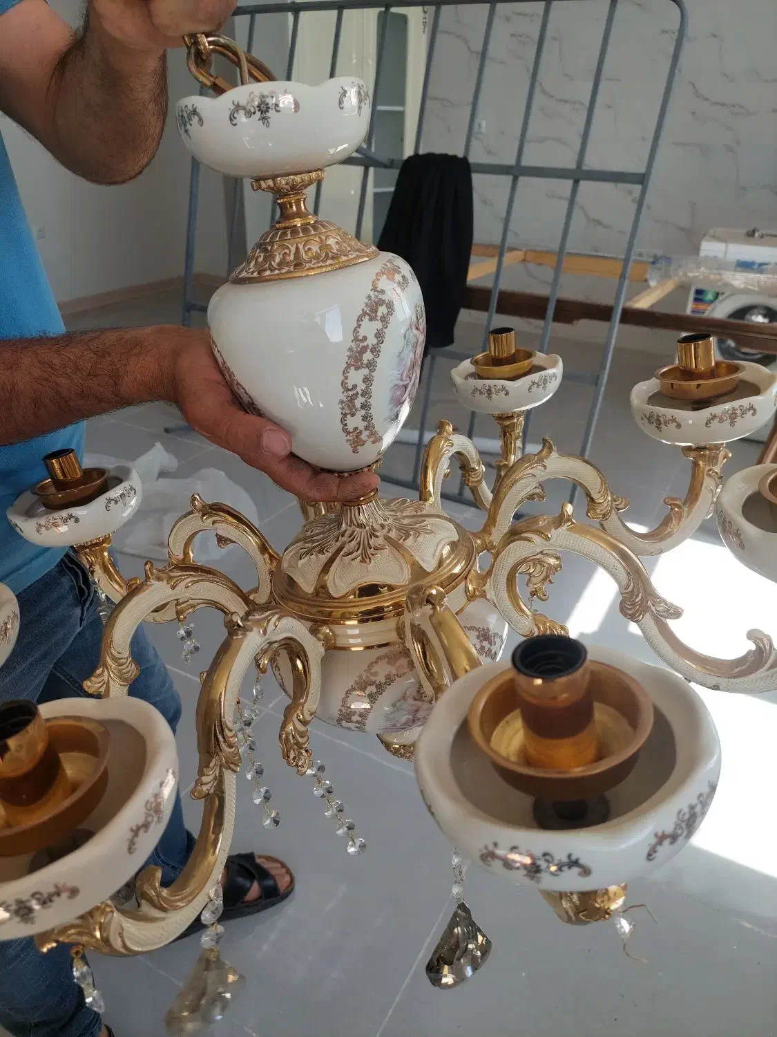 لوستر تمام برنج هشت شاخه|لوستر و چراغ آویز|ساوه, |دیوار