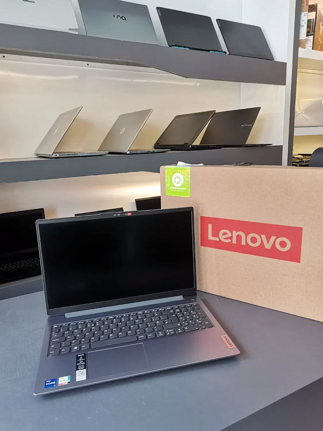 لنوو2025آکبند با512G SSDو گرافیک 2گیگ|رایانه همراه|یزد, |دیوار