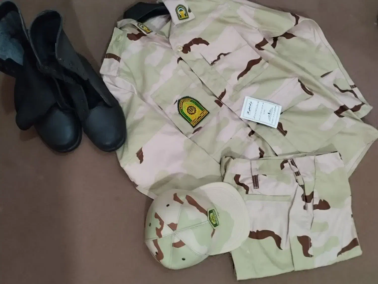 یونیفرم  نظامی (لباس سرباز) نو|لباس|بندر امام خمینی, |دیوار