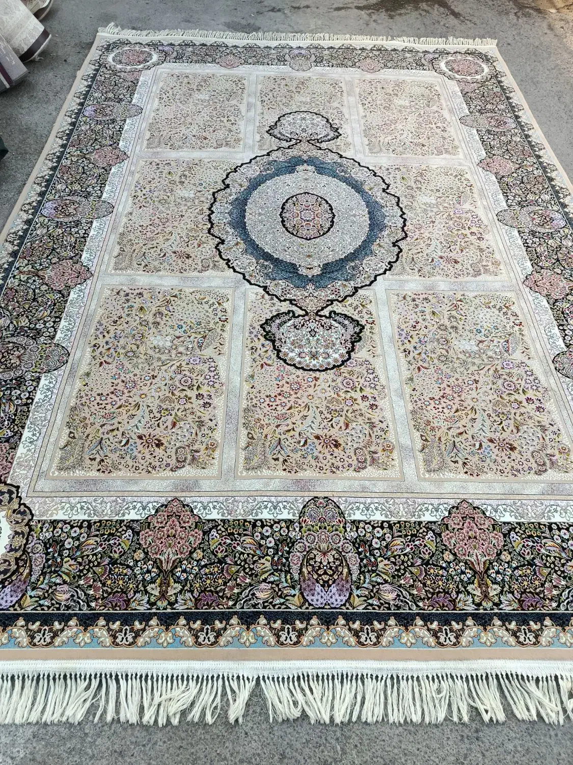 چند تخته فرش ۹ متری تک تک کم کار مشهد|فرش|مشهد, عامل|دیوار