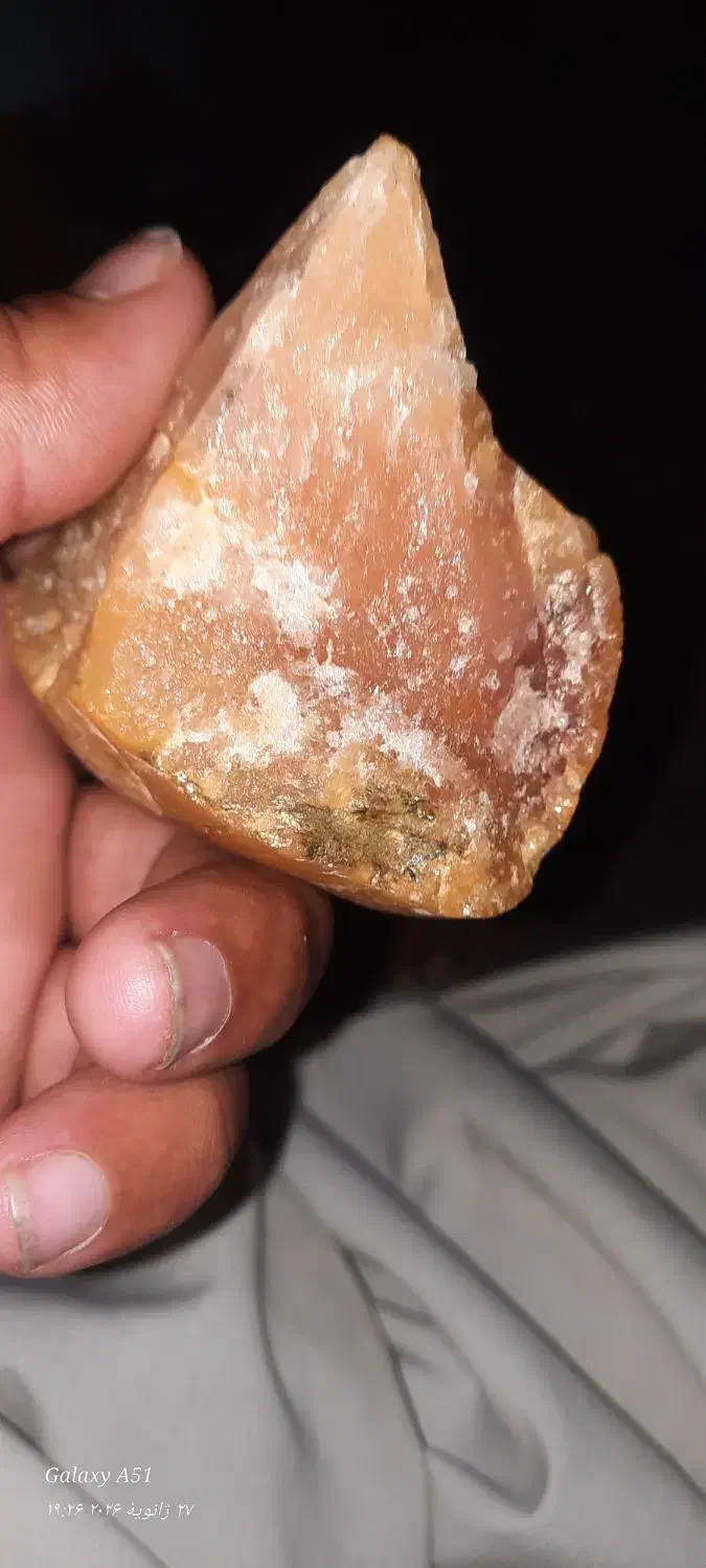 سنگ  یاقوت زرد|کلکسیون اشیاء عتیقه|زاهدان, |دیوار