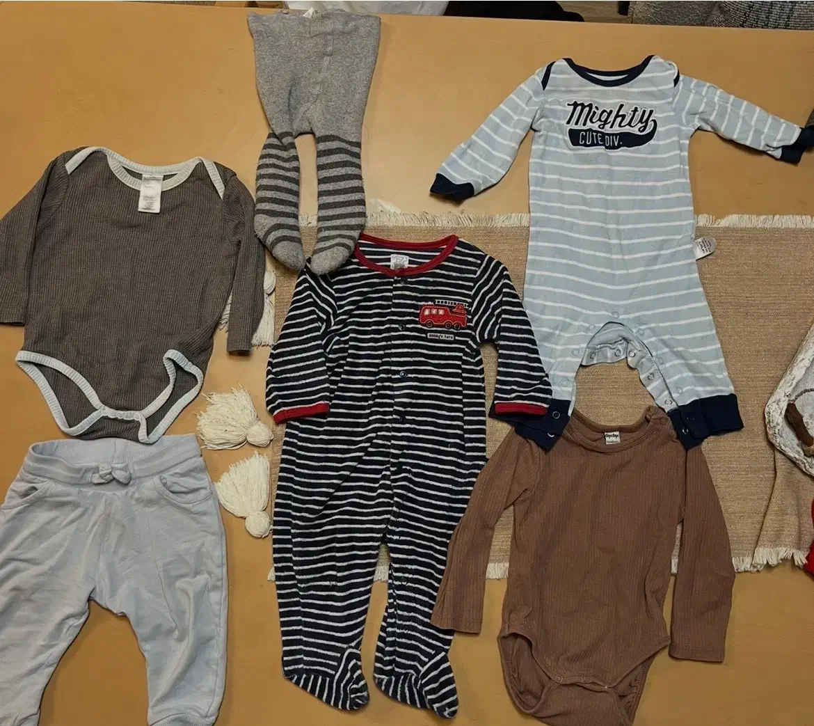 کاپشن سرهمی زیردکمه کلاه برند تا ۹ ماه|کفش و لباس بچه|تهران, سلسبیل شمالی|دیوار