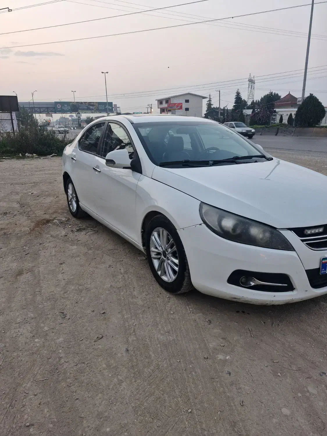 جک j5 اتومات ۱۸۰۰|خودرو سواری و وانت|ساری, |دیوار