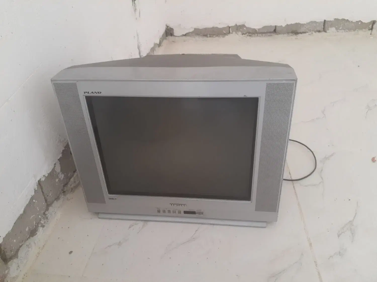 تلوزیون ۲۱ و دوعدد ماشین لباس شویی قدیمی|ماشین لباسشویی و خشک‌کن لباس|جیرفت, |دیوار