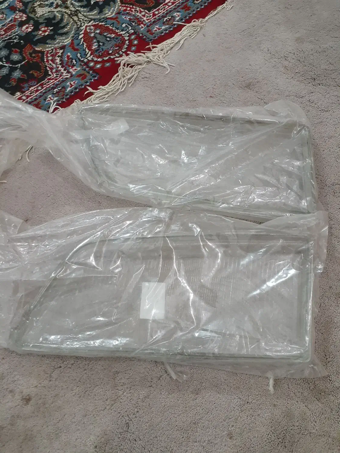 رادیات با اگزوز پژو شیشه چراق جلو یدونه چراغ عقب|قطعات یدکی و لوازم جانبی|آبادان, |دیوار