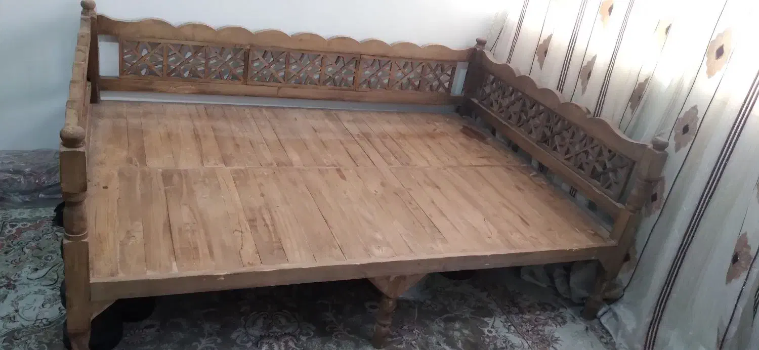 تخت سنتی سالم ابعاد۲در ۱۴۰|مبلمان خانگی و میز عسلی|تهران, اکباتان|دیوار