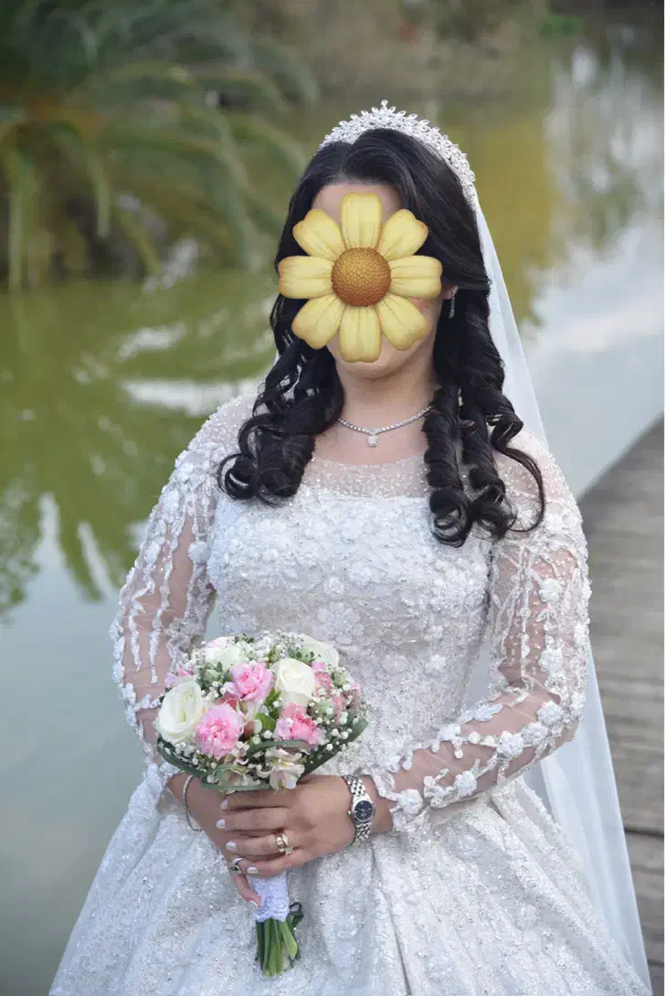 لباس عروس|لباس|رشت, شهریاران|دیوار