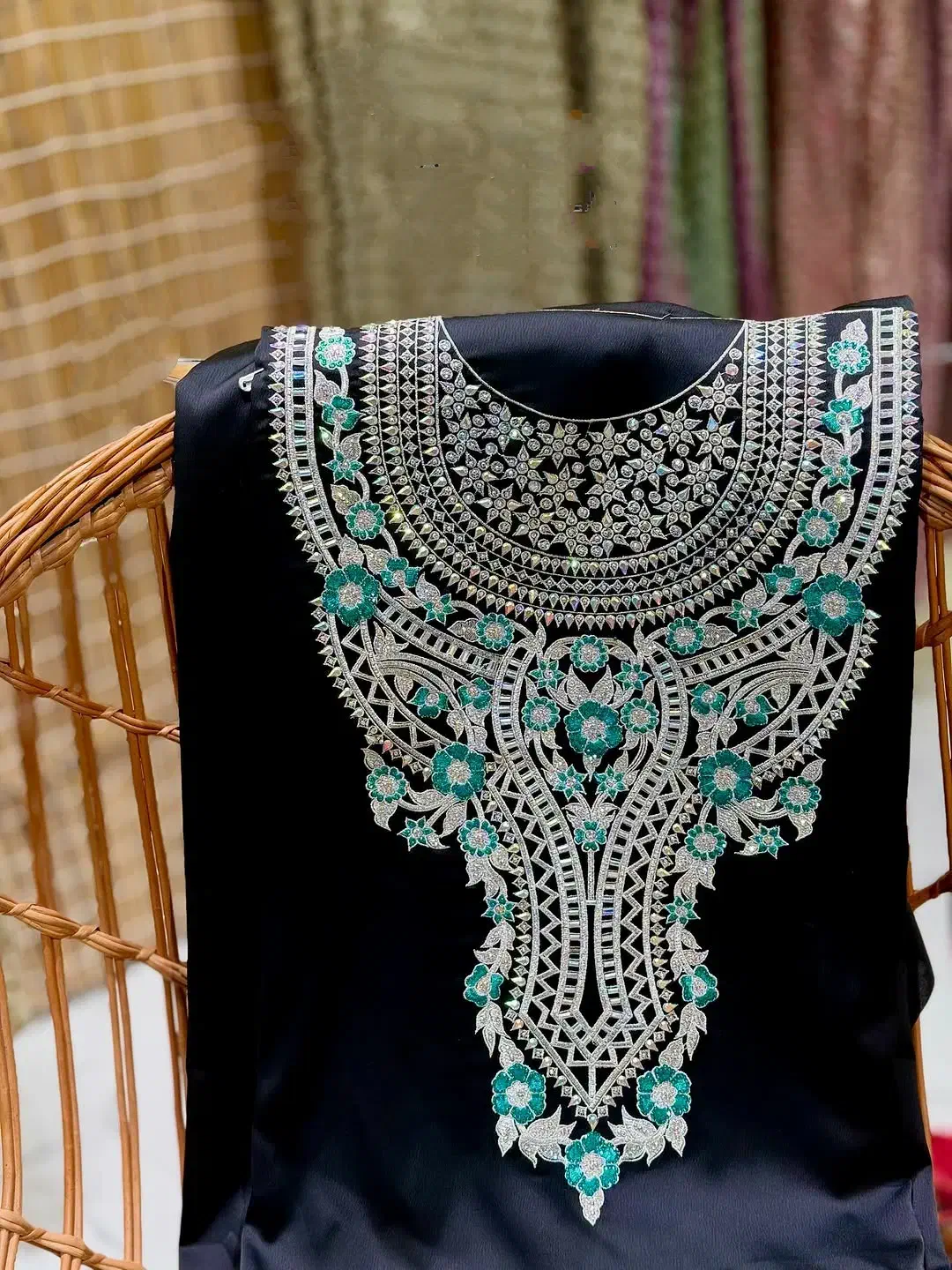 لباس ظریف عربی|لباس|مهران (هرمزگان), |دیوار