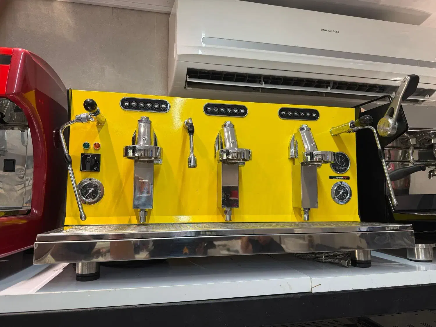 اسپرسوساز بروجنتی سه گروپ|کافیشاپ و رستوران|خرمآباد, |دیوار