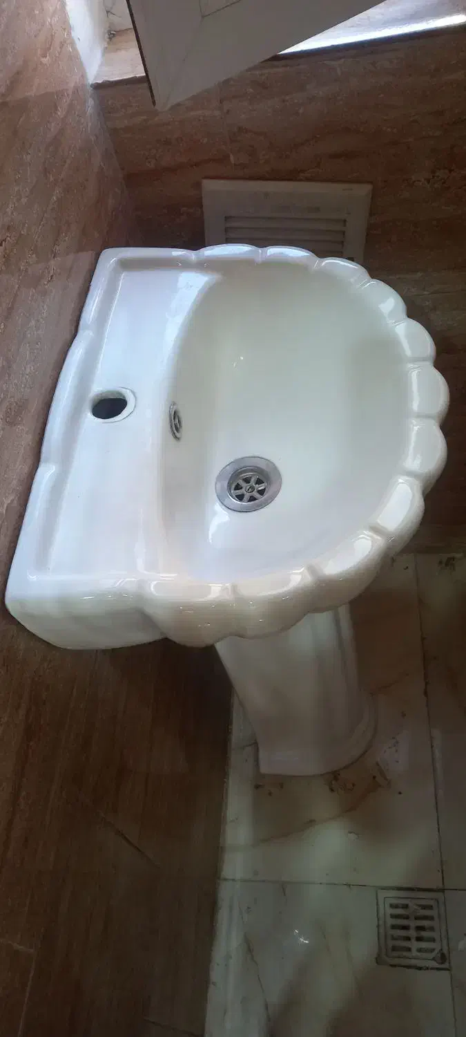 روشویی بسیار تمیز|لوازم سرویس بهداشتی|نسیم‌شهر, |دیوار