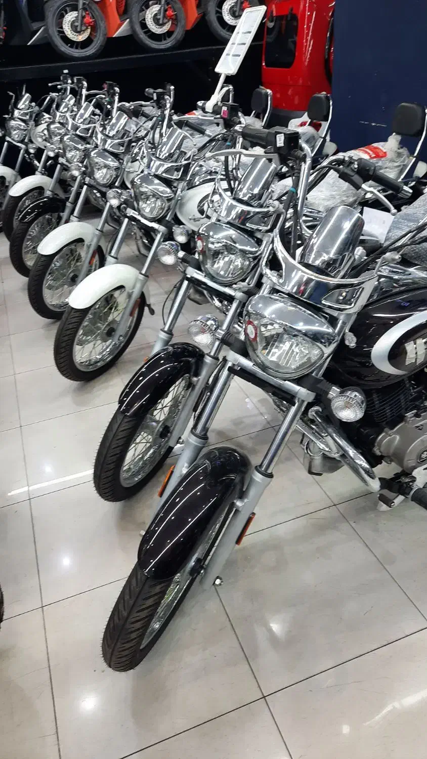 باجاج اونجر ۲۲۰ سی سی bajaj avenger 220 نقدو اقساط|موتورسیکلت|تهران, بهار|دیوار