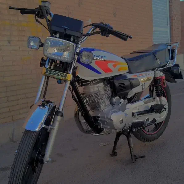 200لیفان|موتورسیکلت|چترود, |دیوار