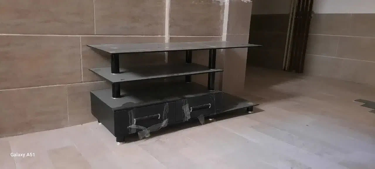 میز تلویزیون شیشه ای|میز تلویزیون|بروجرد, |دیوار