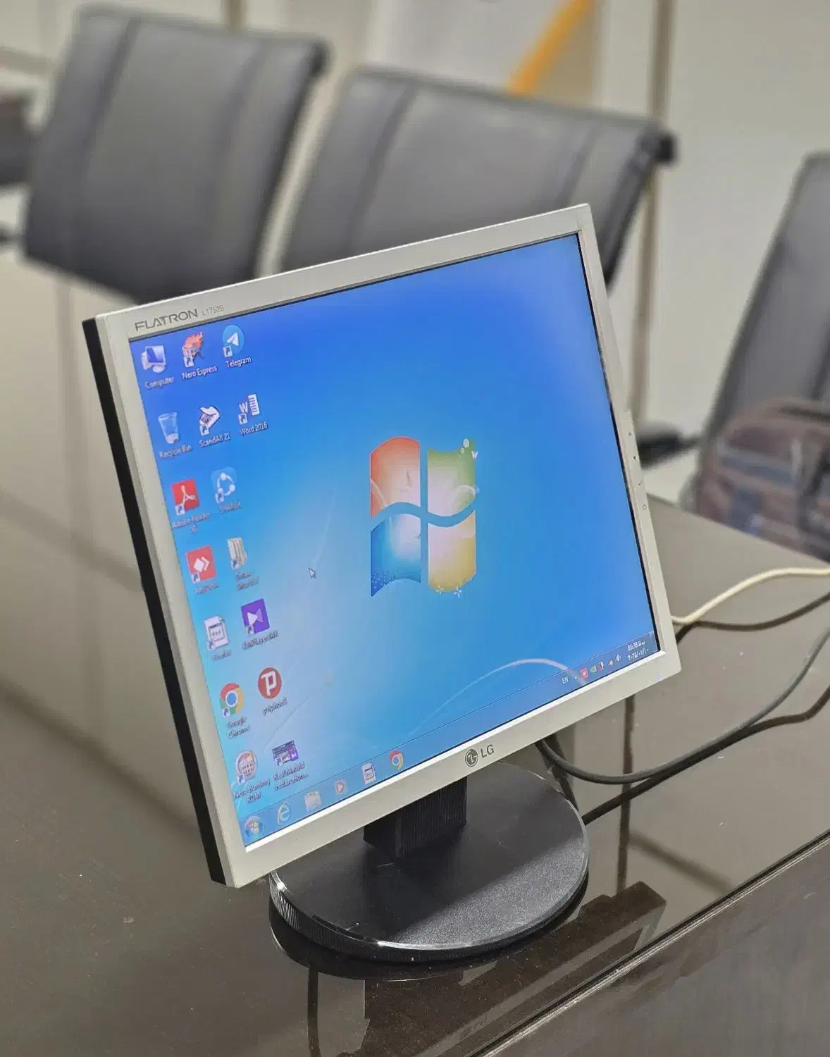 مانیتور ۱۷ اینچ فلترن lg دوربین و کامپیوتر|قطعات و لوازم جانبی رایانه|تهران, ایرانشهر|دیوار