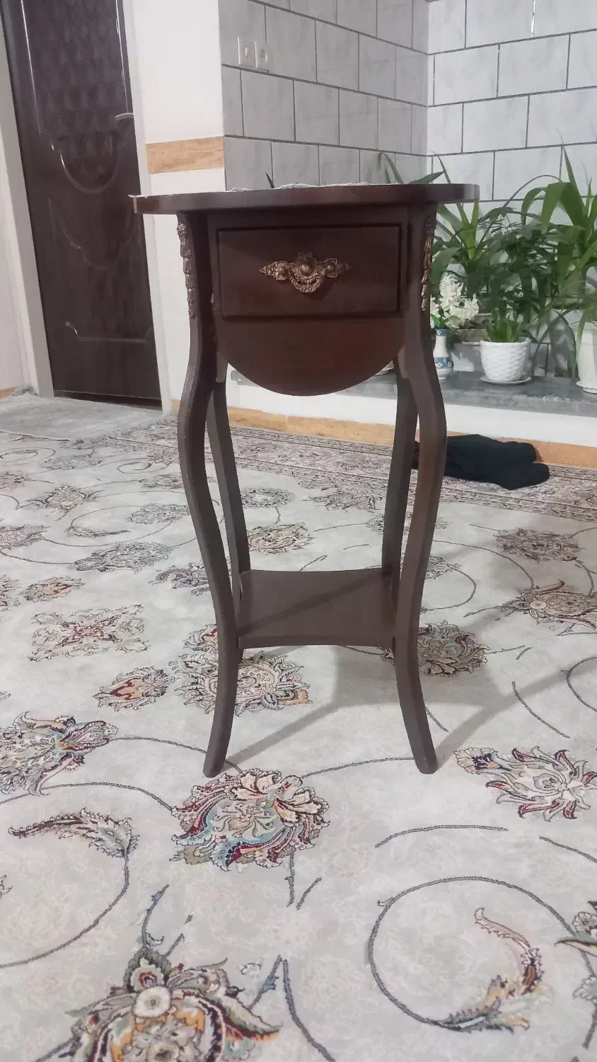 میز تلفن|میز تلفن|کرمانشاه, |دیوار