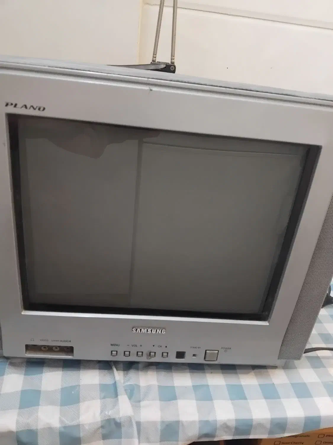 تلویزیون|تلویزیون و پروژکتور|قم, تولید دارو و یخچال|دیوار