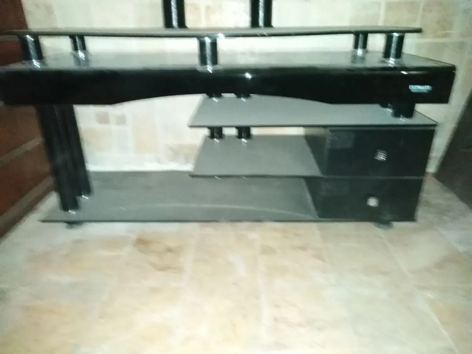 میز تلوزیون|میز تلویزیون|شاهین‌شهر, دکتر حسابی|دیوار