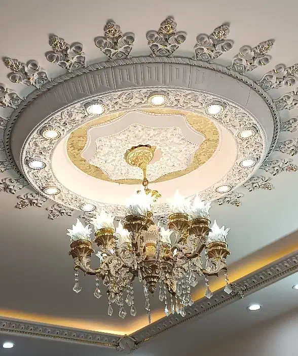 زیر لوستر.  دور لوستر.  دورلامپی.   دایره و ستاره|لوستر و چراغ آویز|نجف‌آباد, مولوی شمالی|دیوار