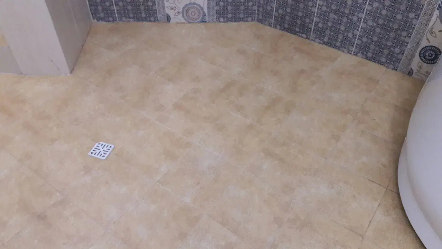 بنایی وسرامیک کاری وانواع سنگ کاری|خدمات پیشه و مهارت|رامسر, |دیوار