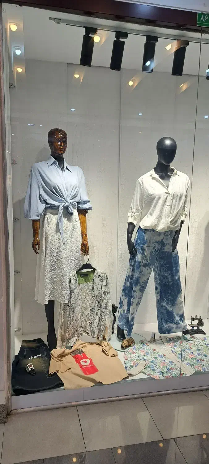 استخدام فروشنده خانم برای بوتیک مانتو|استخدام بازاریابی و فروش|پردیس, فاز ۲|دیوار