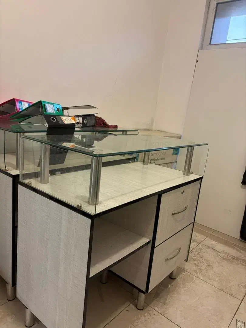 ویترین مغازه و کمد دفتر کار|فروشگاه و مغازه|محمدیه-قزوین, |دیوار