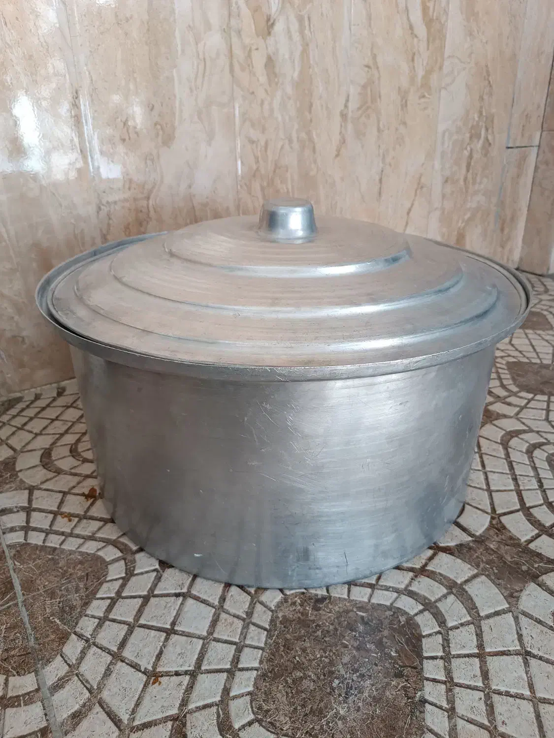 قابلمه روحی بزرگ|ظروف پختوپز|کرج, حصارک پایین|دیوار