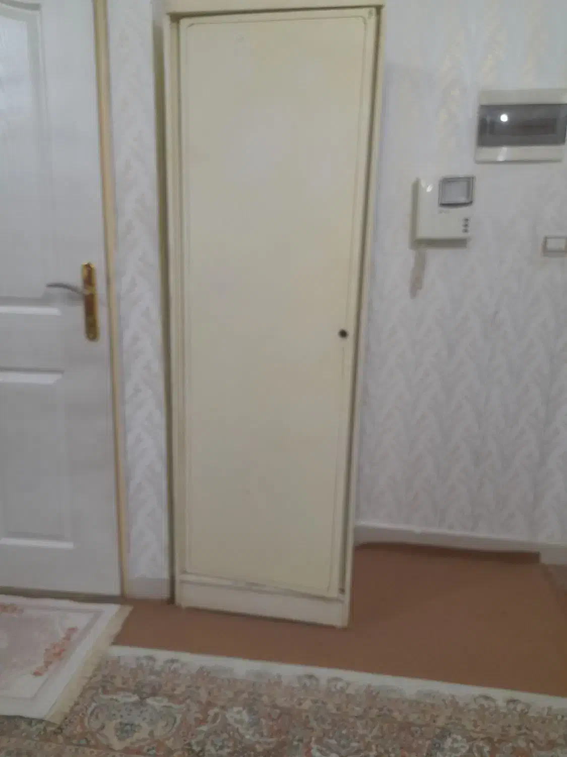 یک عدد کمد|جاکفشی، کمد، دراور|تبریز, |دیوار