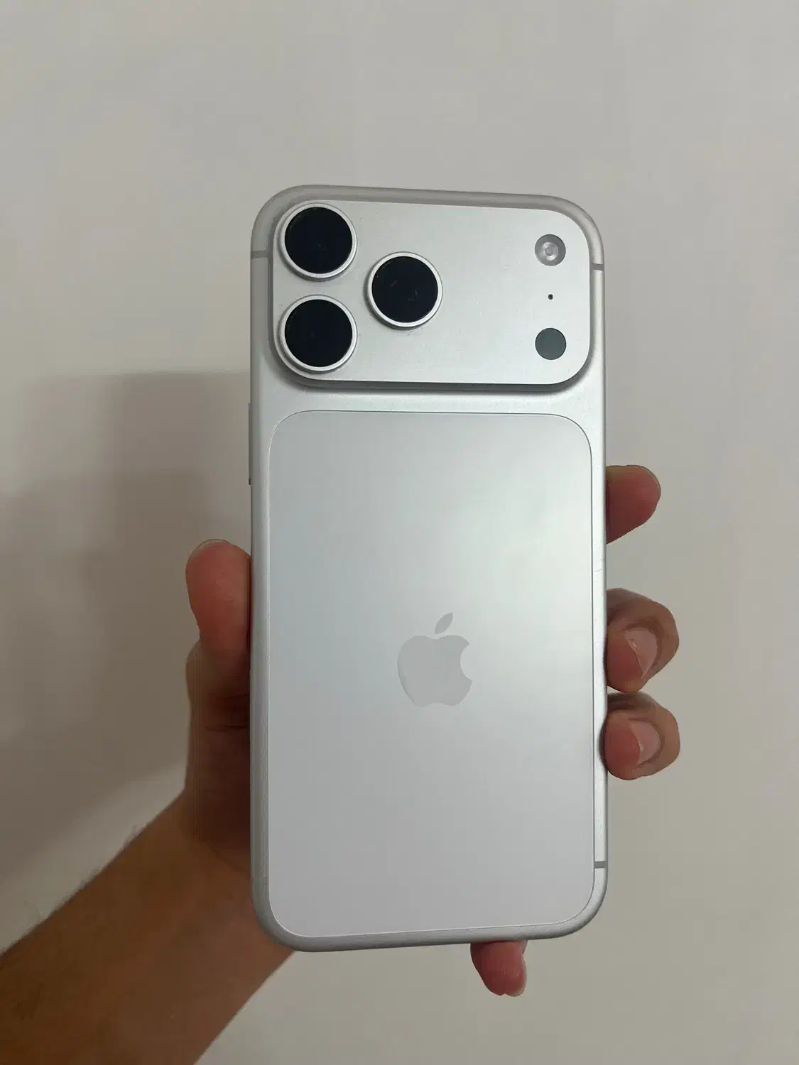 ۱۷ ‌پرومکس ۲۵۶ch|موبایل|مشهد, فاطمیه|دیوار