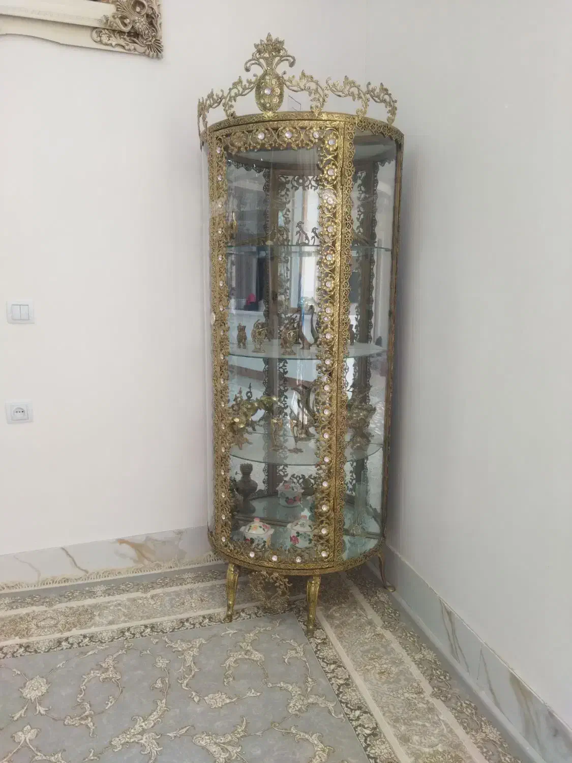 بوفه و تلفن برنز در حد نو|بوفه، ویترین، کنسول|کوهدشت, |دیوار