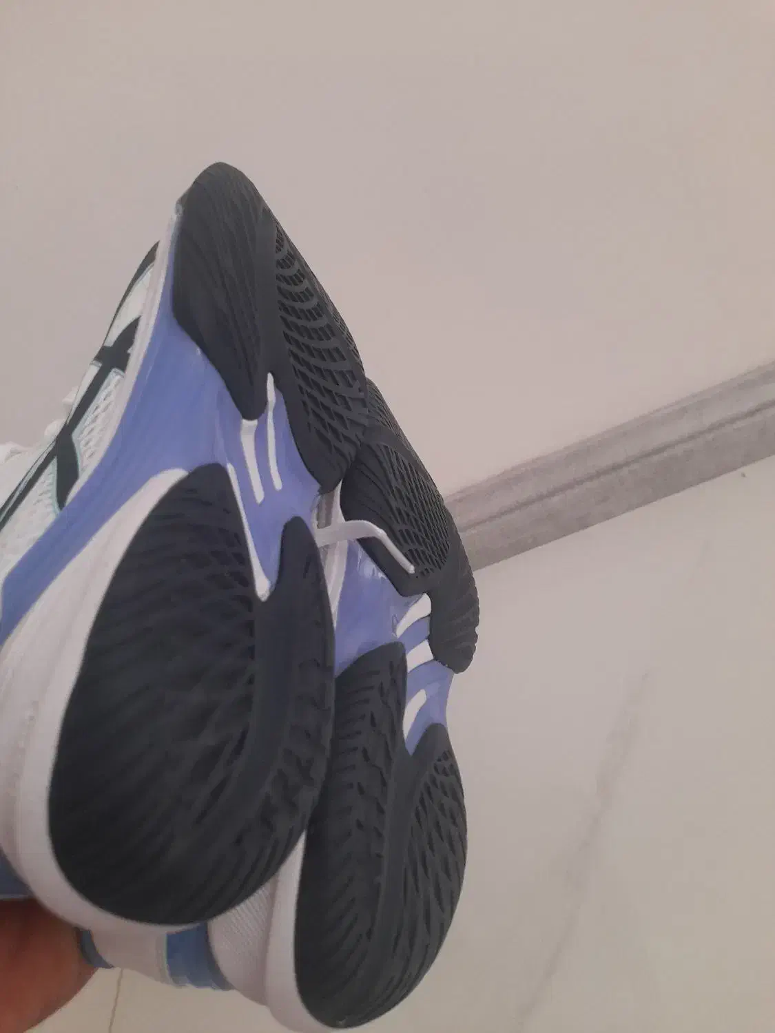 کفش والیبال اصل آسیکس نو سایز ۴۲|کیف، کفش، کمربند|بجنورد, |دیوار