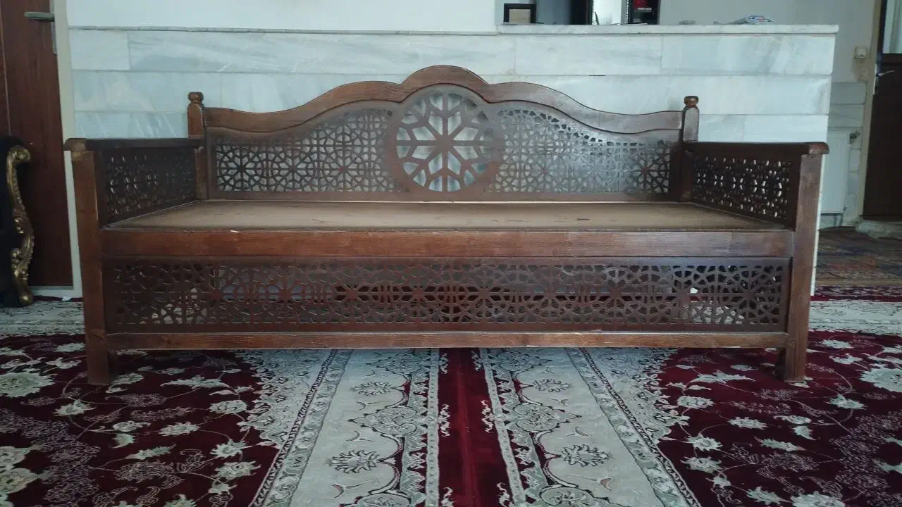 تخت سلطنتی|مبلمان خانگی و میز عسلی|اشکذر, |دیوار