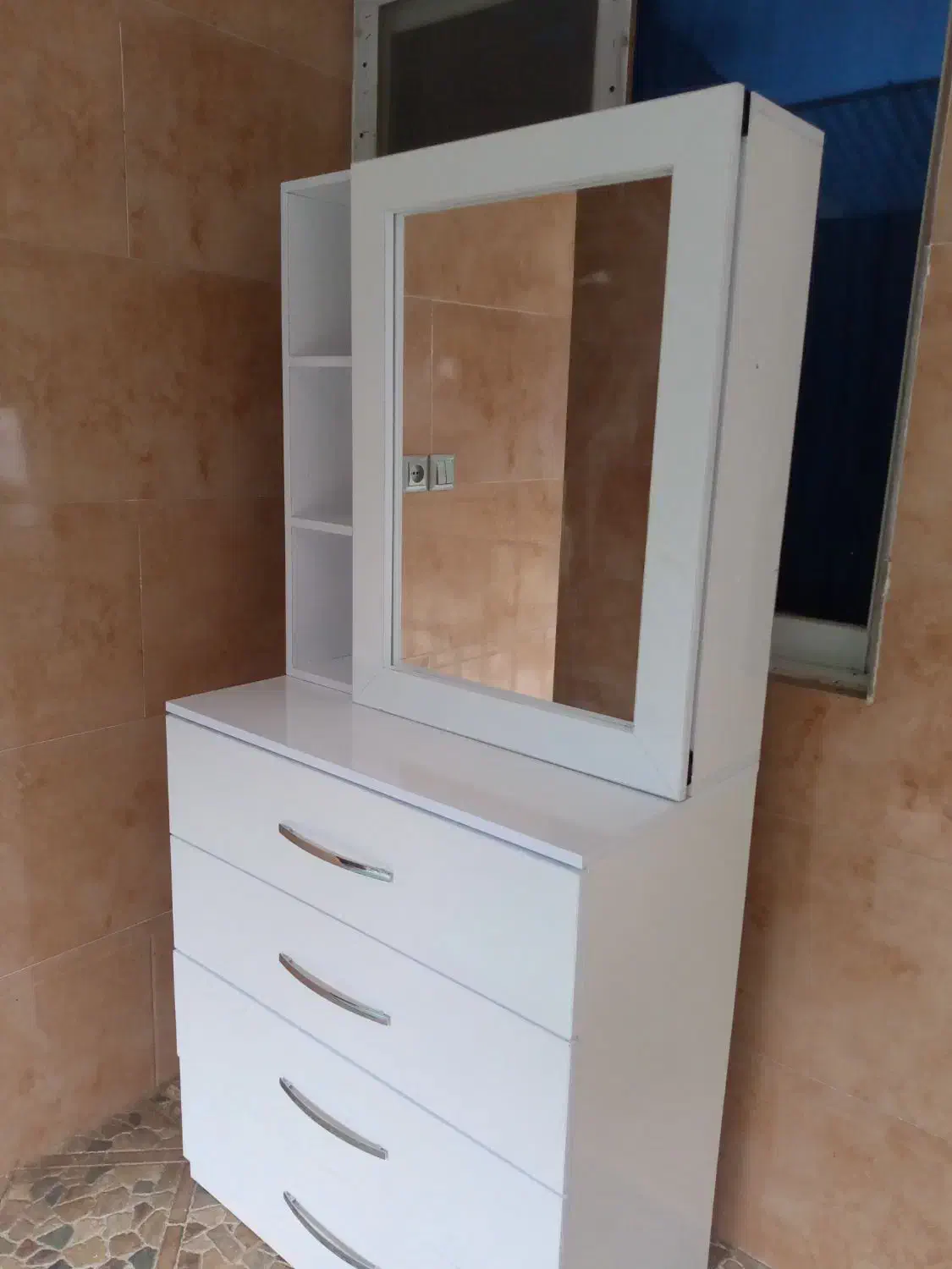 میز آرایش چهار کشو نونو|جاکفشی، کمد، دراور|گلوگاه بابل (گلیا), |دیوار