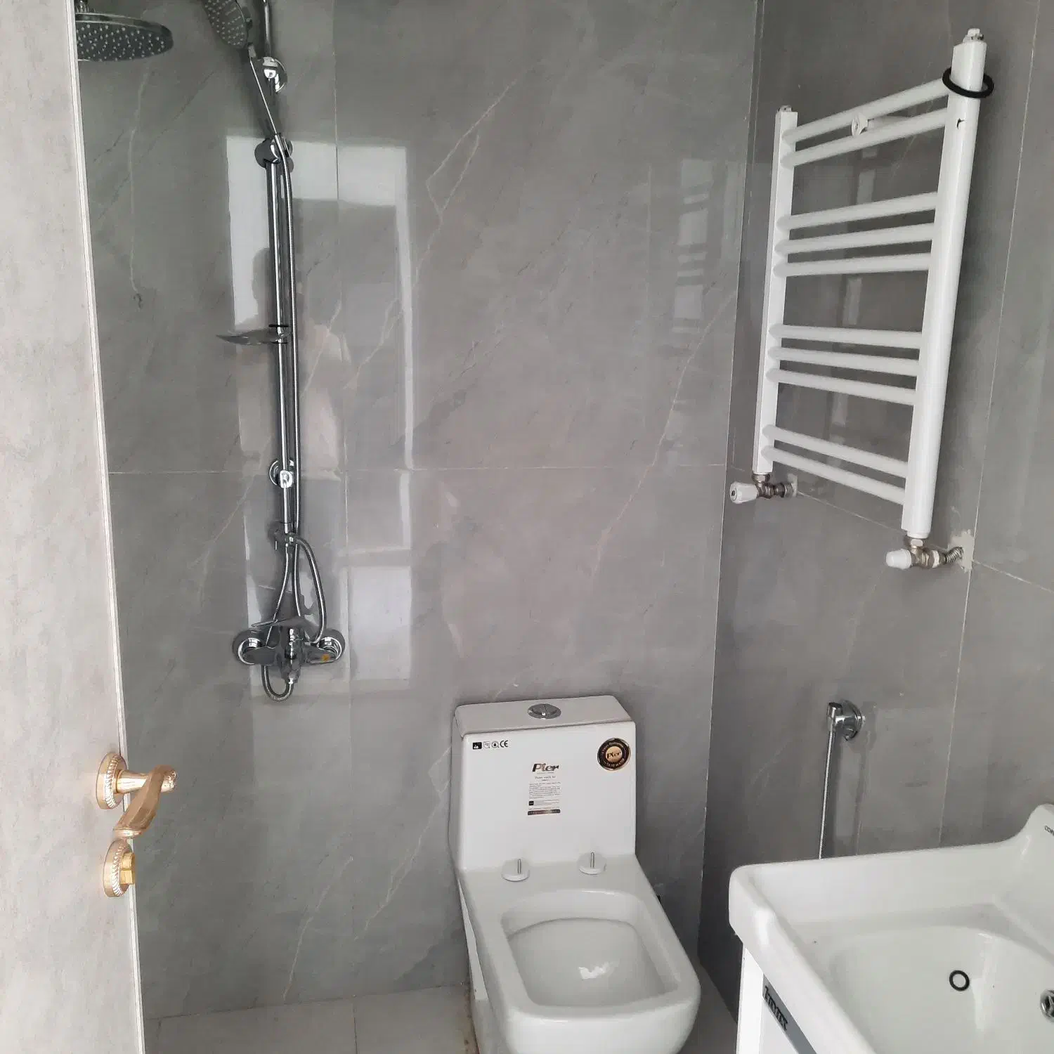 شریعتی مقابل ملک ۸۵متر نوساز فول امکانات