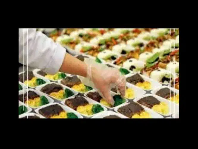 نیروی خانم ساکن پرند جهت کترینگ بیرون بر|استخدام خدمات فروشگاه و رستوران|پرند, فاز ۲|دیوار