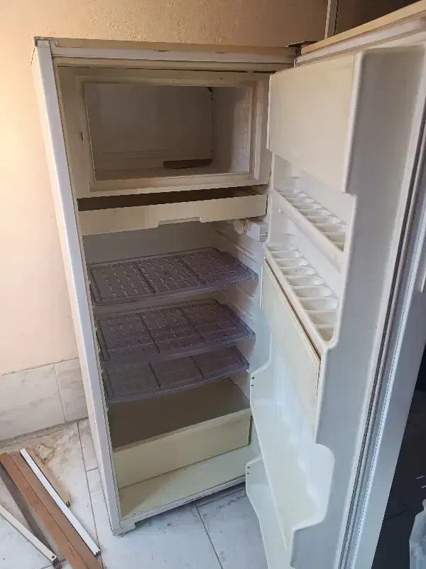 یخچال آزمایش 10 فوت|یخچال و فریزر|جهرم, |دیوار