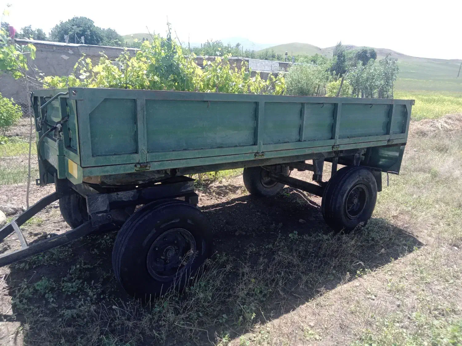 تریلی تراکتور درحدنوتایرهواپیما چهارچرخ|خودرو سنگین|انگوت, |دیوار