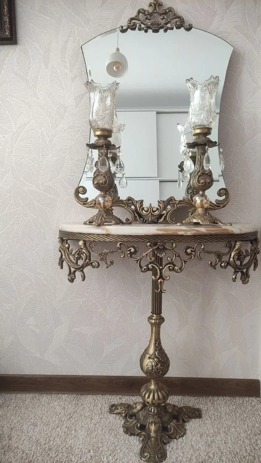 آیینه و شمعدان برنجی|آینه|ری, دولتآباد|دیوار