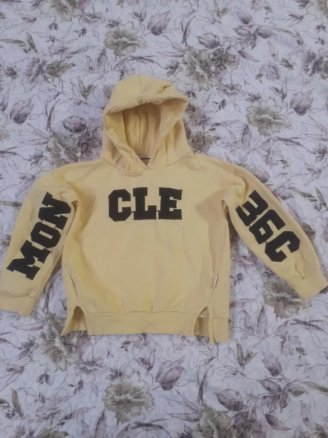 هودی و لباس گرم بچه|کفش و لباس بچه|شاهین‌شهر, فردوسی|دیوار