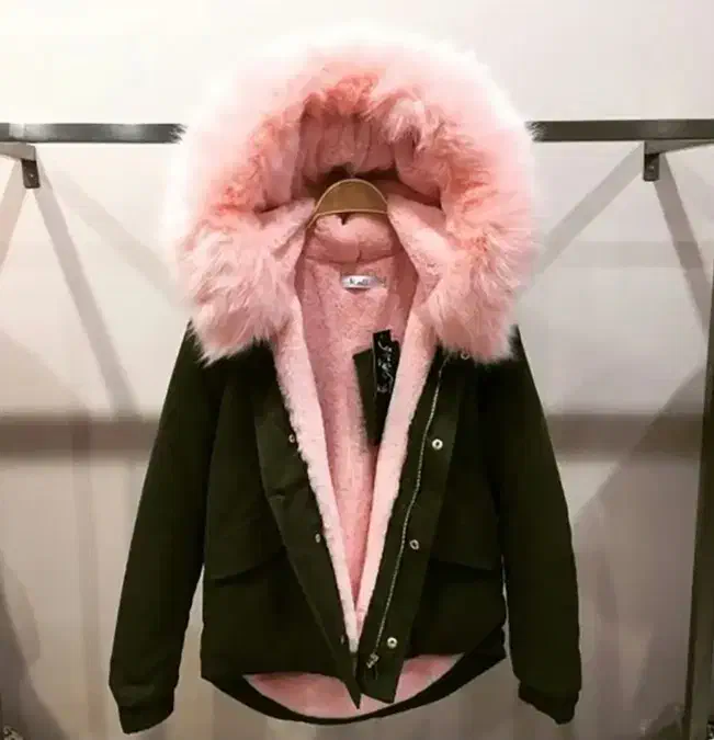 کاپشن زنانه|لباس|مشهد, تربیت (صدف)|دیوار