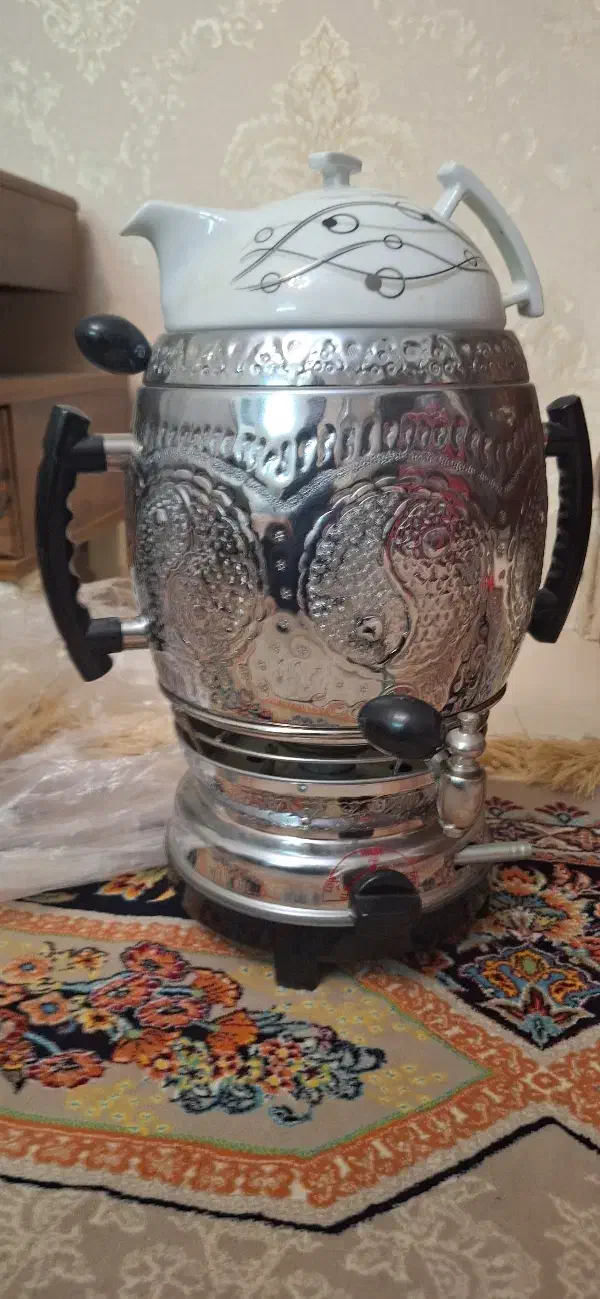 سماور گازی ۶ لیتری ۳کاره بهمراه قوری|سماور، چای‌ساز، قهوه‌ساز|خمین, |دیوار