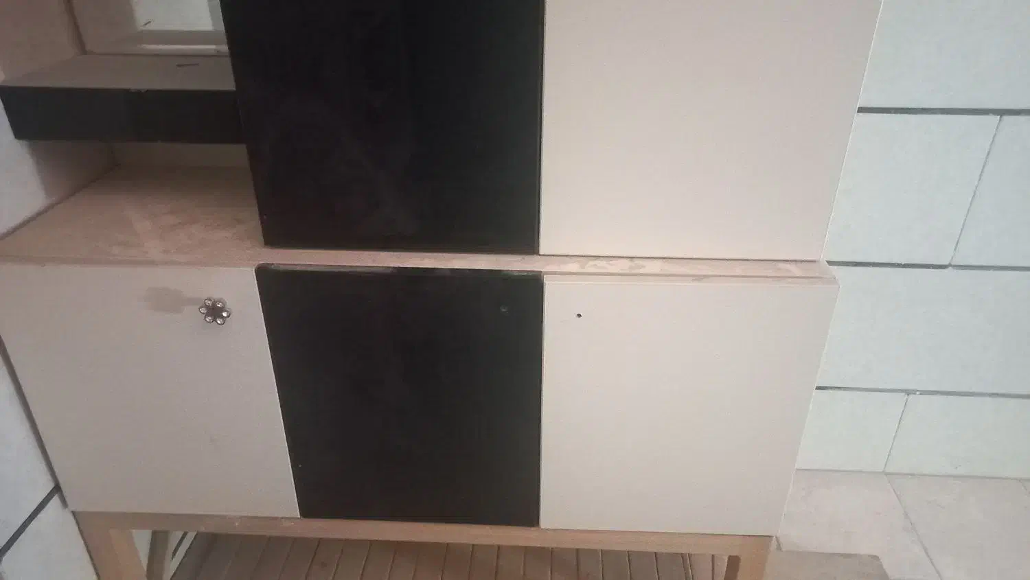 جاکفشی|جاکفشی، کمد، دراور|قزوین, |دیوار