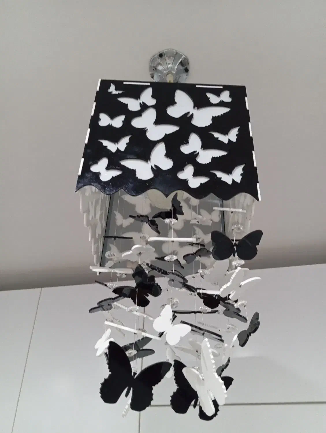 لوستر فانتزی طرح پروانه|لوستر و چراغ آویز|اسلام‌شهر, شهرک قائمیه|دیوار