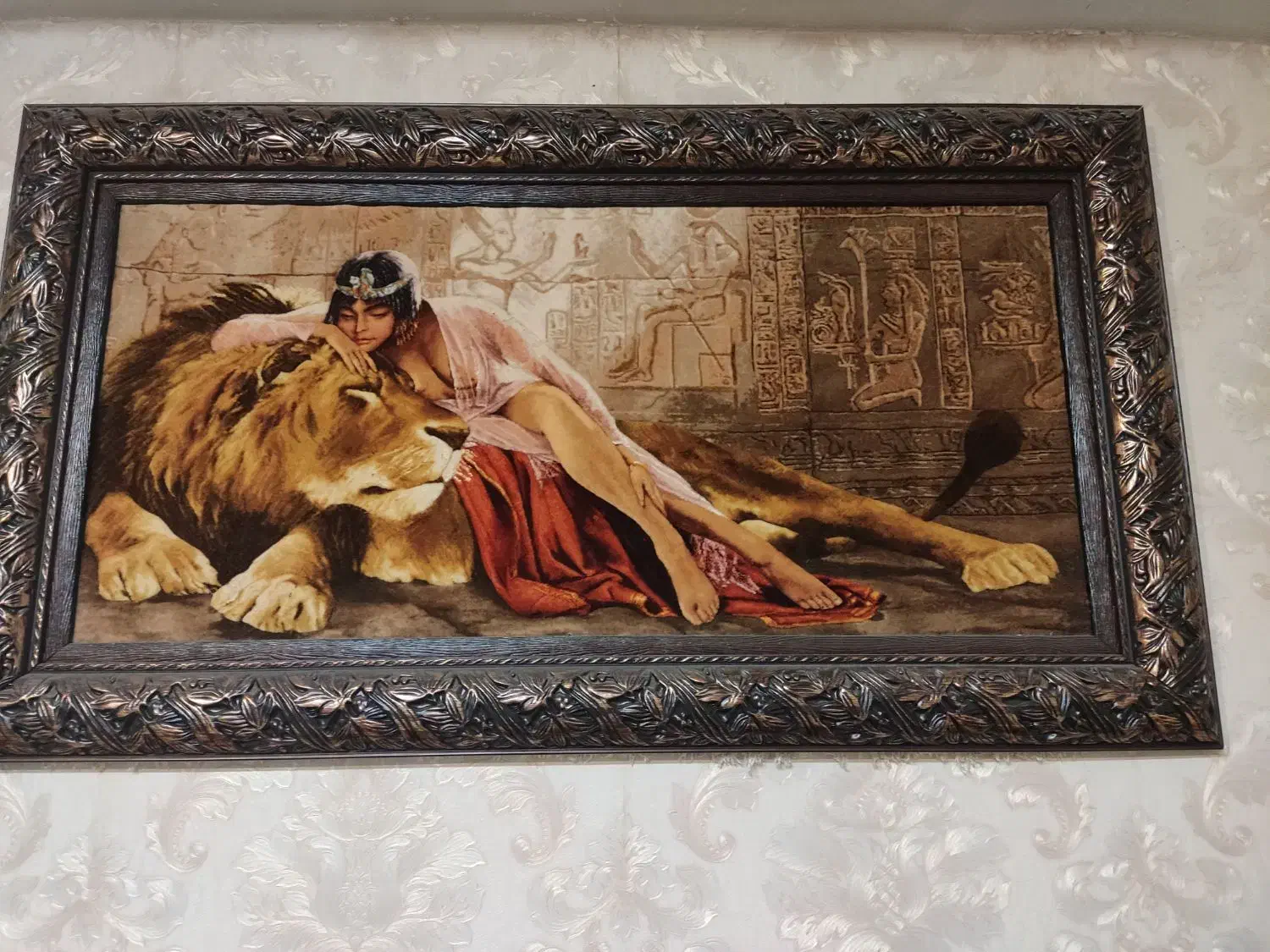 تابلو فرش ابریشمی دستباف ملکه و شیر|تابلو فرش|کرج, چهارصد دستگاه|دیوار