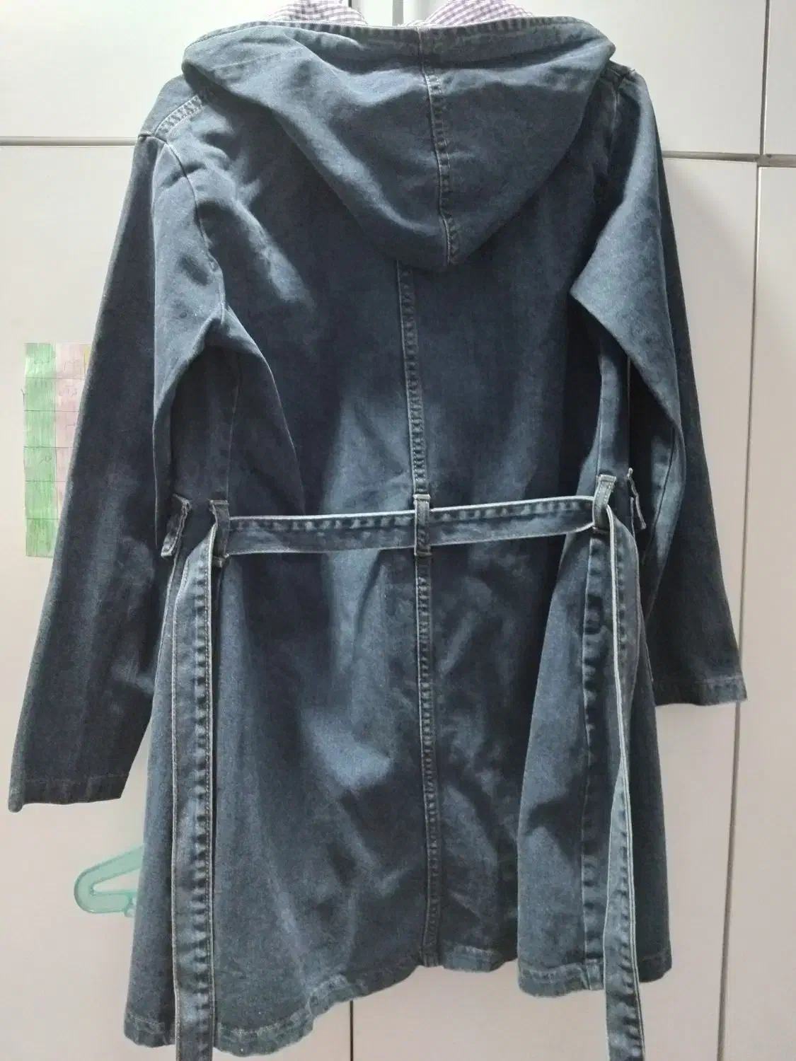 مانتو لی|لباس|بومهن, |دیوار