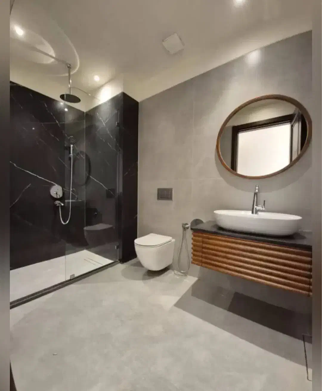 ۹۰متر/۲خواب/کلید نخورده/تاپ لوکیشن/چهارباغ شرقی