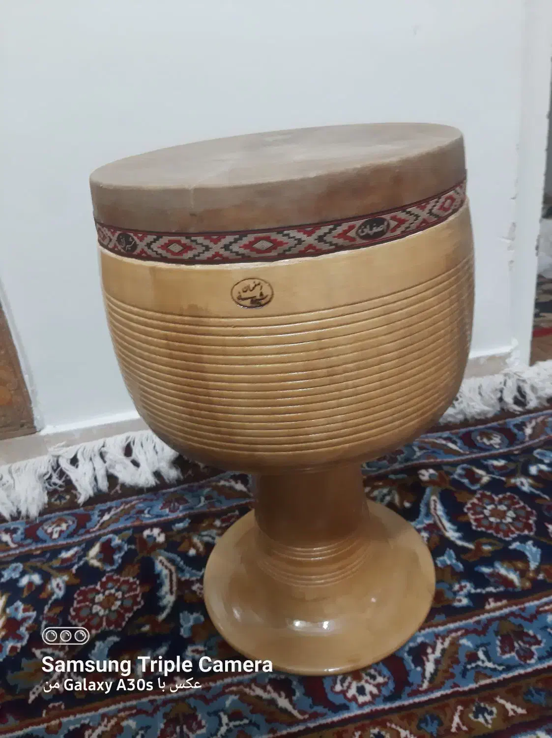 تمبک اصفهان شیرانی تک مهر|سازهای سنتی|خمینیشهر, |دیوار