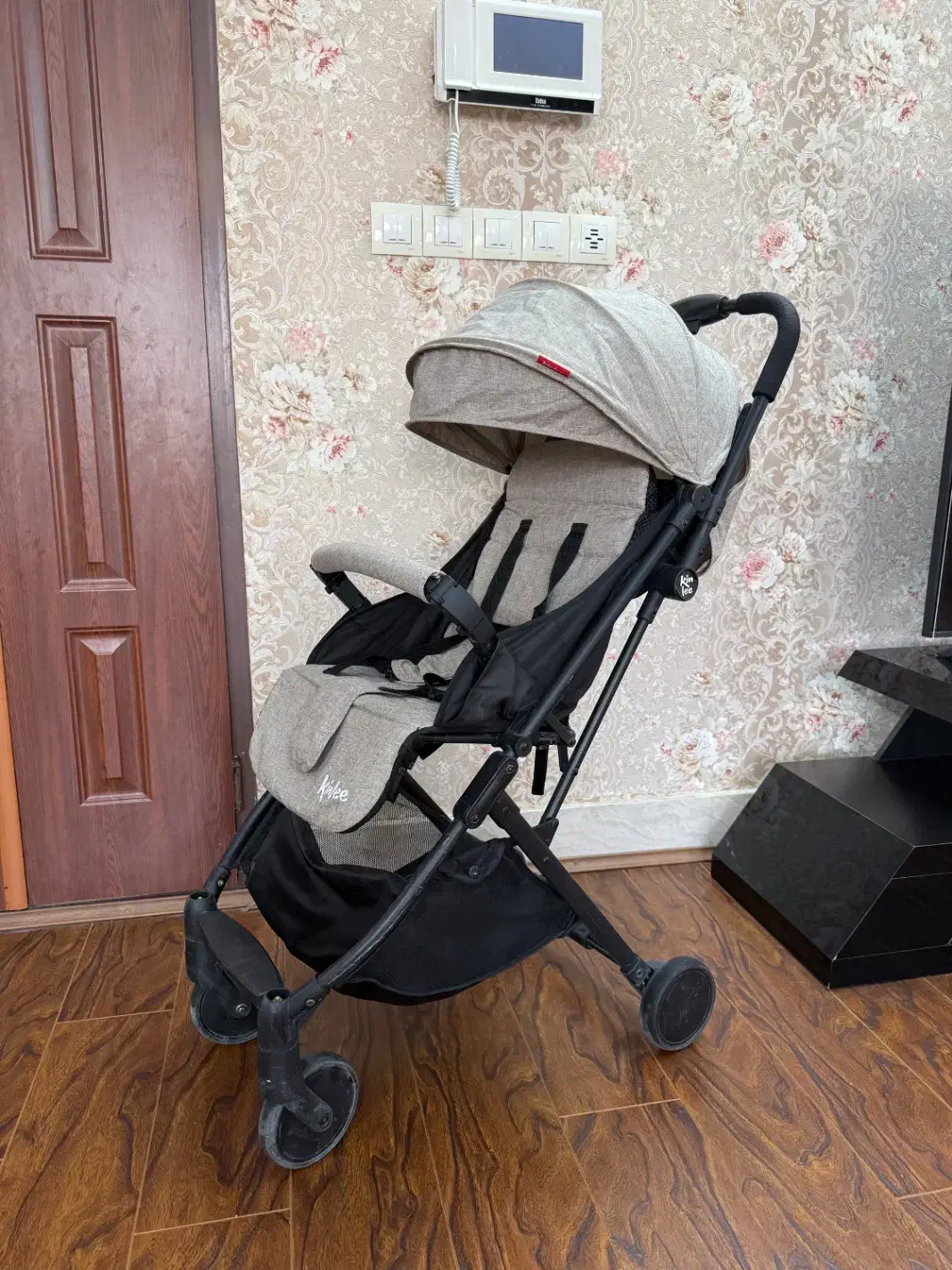 کالسکه مسافرتی|کالسکه و لوازم جانبی|شیروان (خراسان), |دیوار