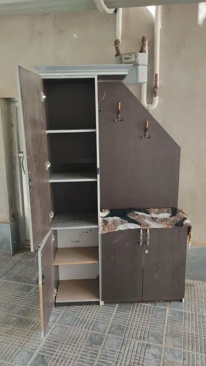 جاکفشی|جاکفشی، کمد، دراور|بیرجند, |دیوار