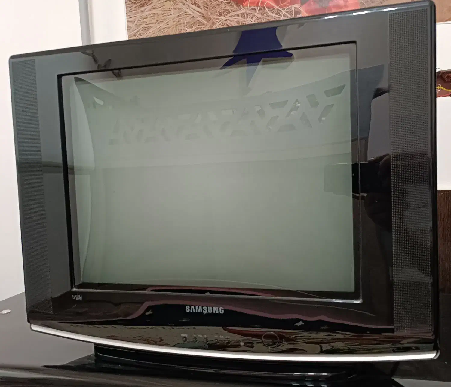 تلویزیون ۲۱ اینچ سامسونگ|تلویزیون و پروژکتور|خان ببین, |دیوار