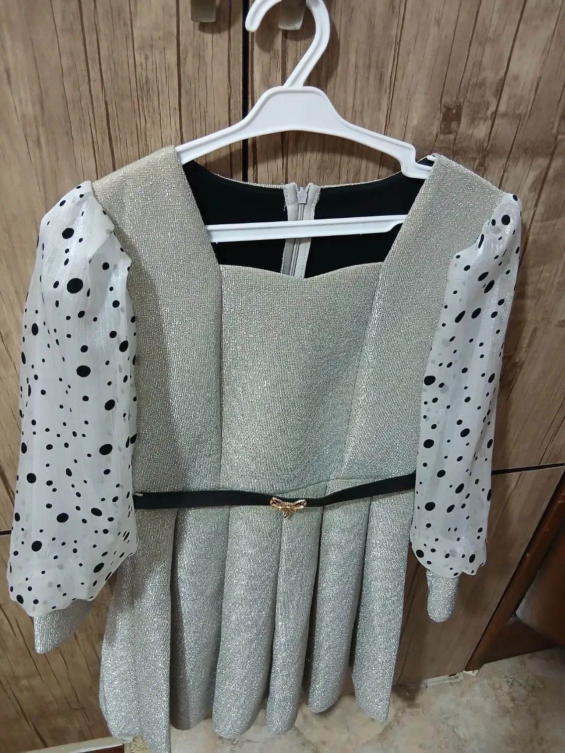 لباس مجلسی نو|لباس|کاشان, کارگر|دیوار